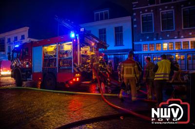 Woning aan de Beekstraat in Elburg volledig afgebrand. - © NWVFoto.nl